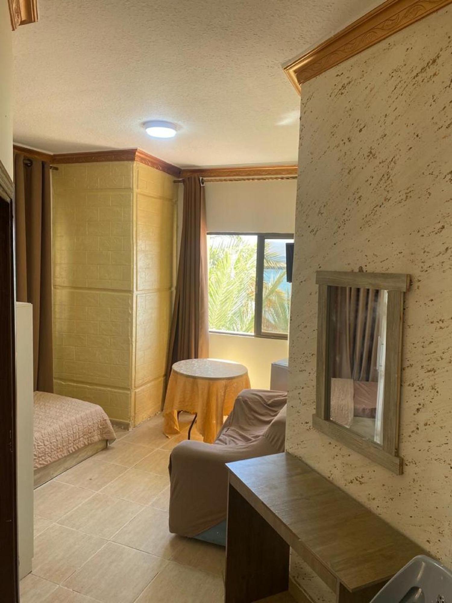 Al-Amer Beach Hotel Акаба Екстериор снимка